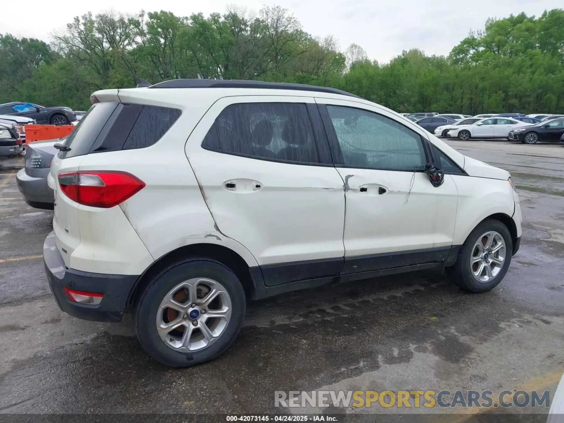 13 fotografías del automóvil dañado MAJ3S2GE7KC290961 FORD ECOSPORT 2019