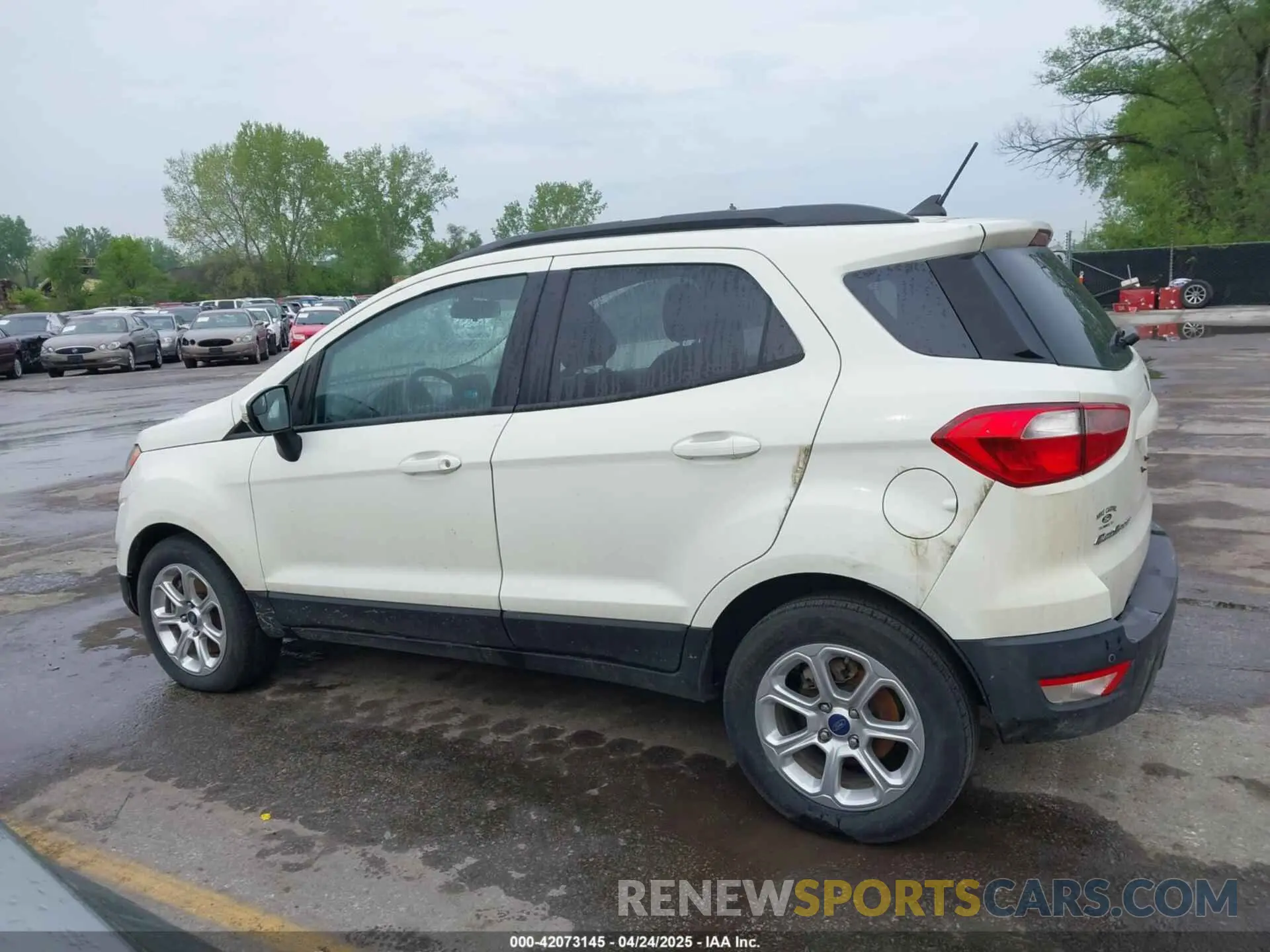 14 fotografías del automóvil dañado MAJ3S2GE7KC290961 FORD ECOSPORT 2019