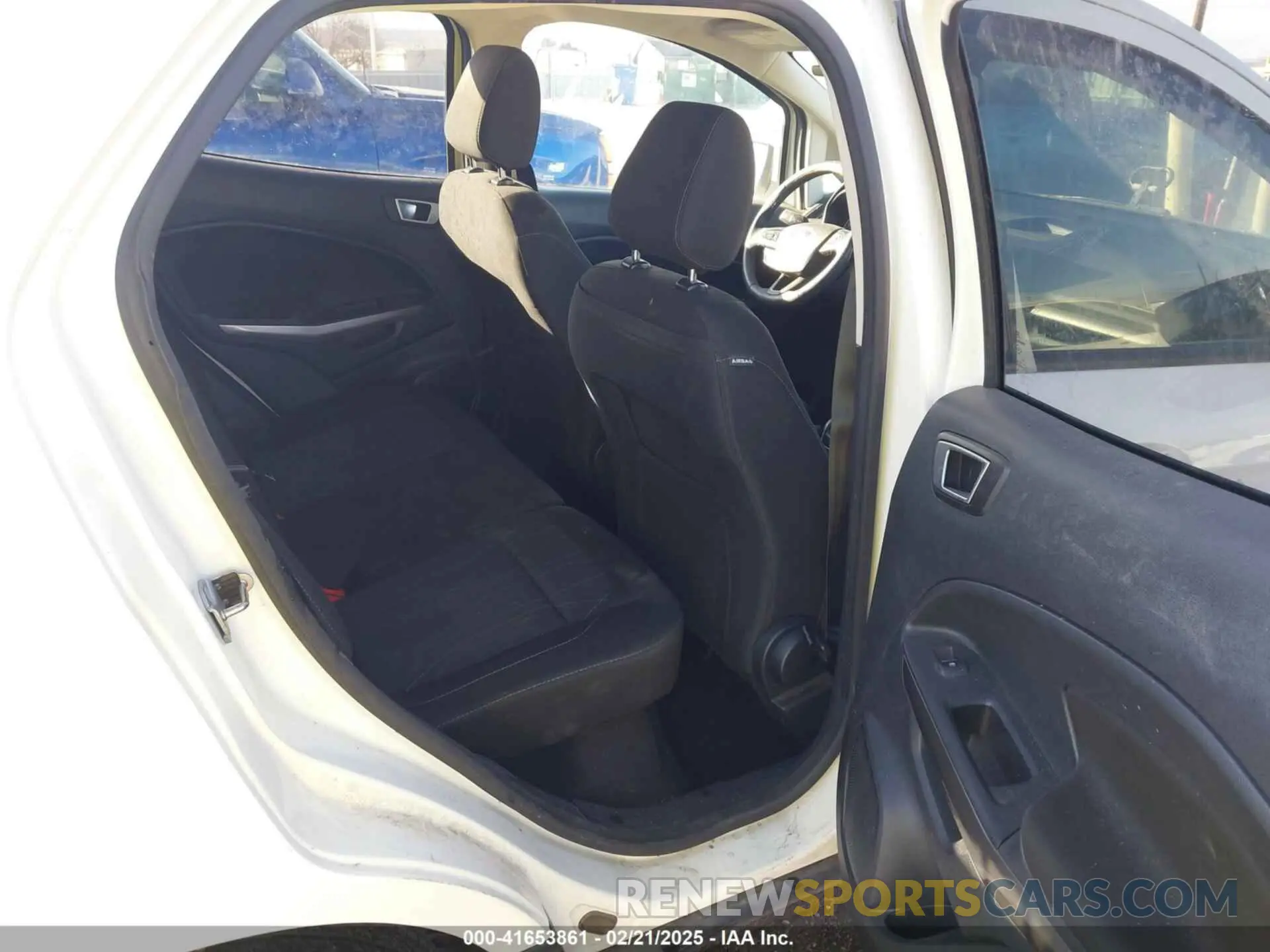8 fotografías del automóvil dañado MAJ3S2GE7KC304339 FORD ECOSPORT 2019