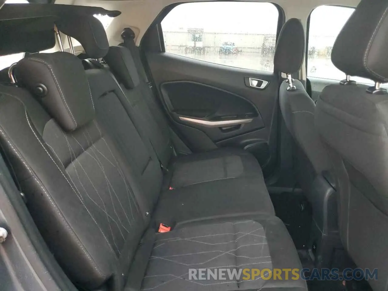 11 fotografías del automóvil dañado MAJ3S2GE8KC254132 FORD ECOSPORT 2019