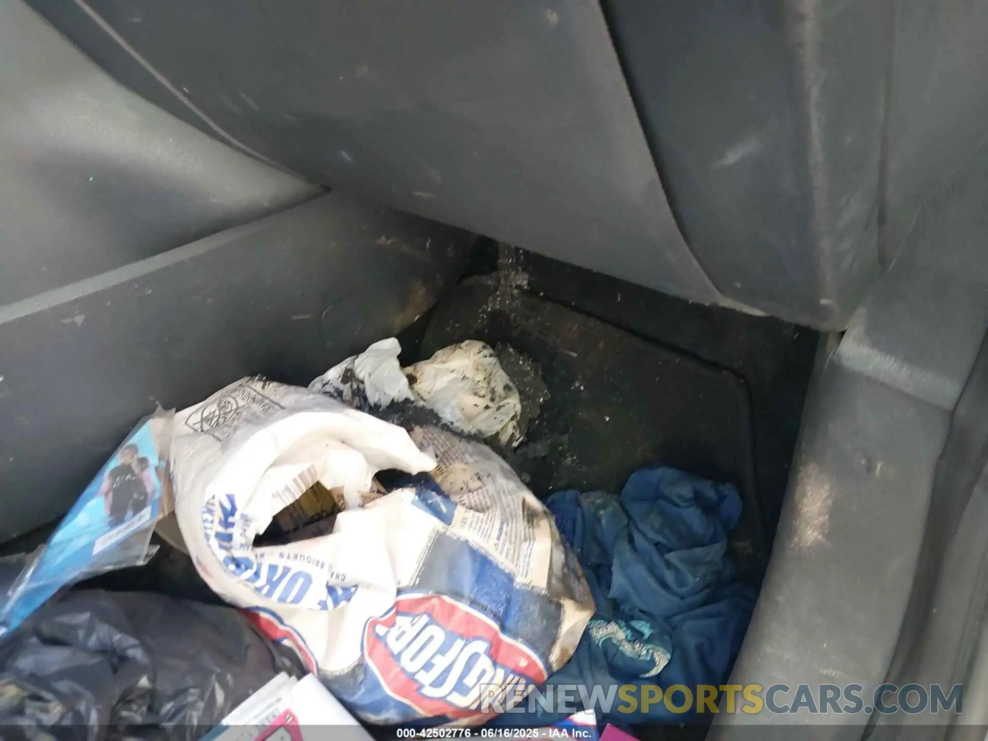 6 fotografías del automóvil dañado MAJ3S2GE8KC291617 FORD ECOSPORT 2019