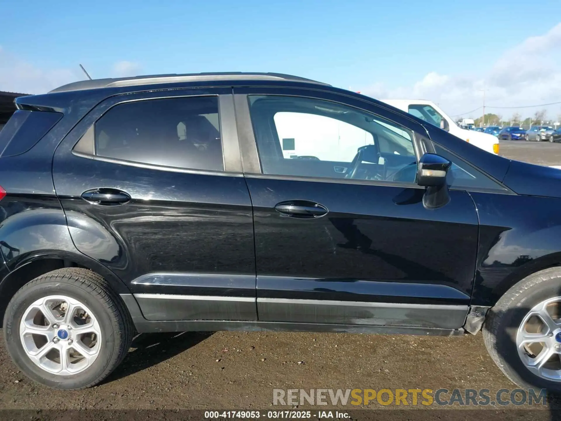 14 fotografías del automóvil dañado MAJ3S2GEXKC287231 FORD ECOSPORT 2019