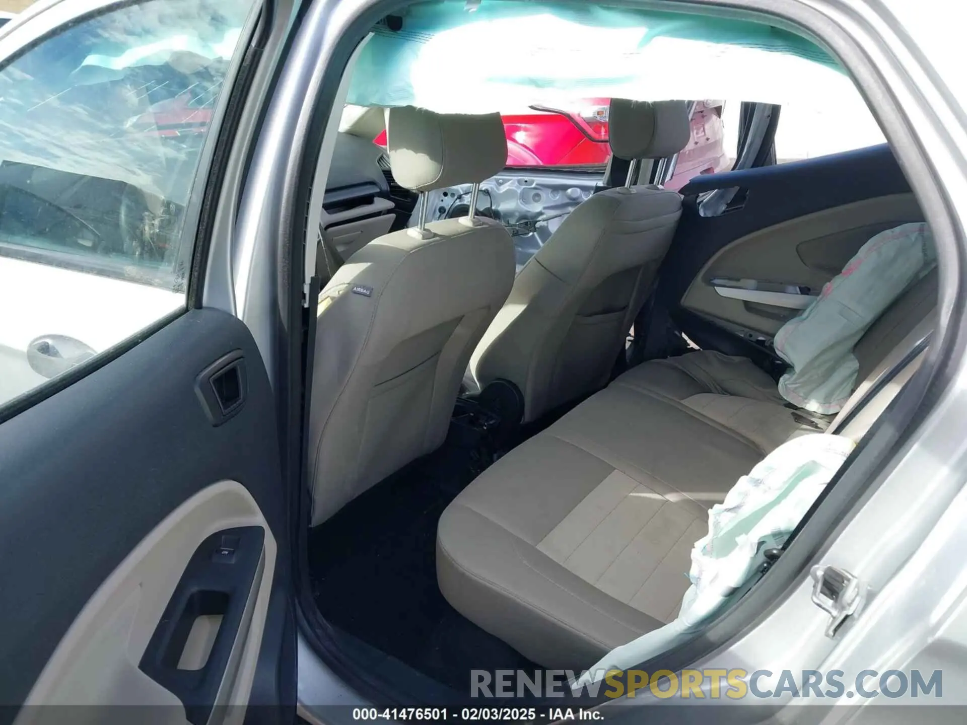 8 fotografías del automóvil dañado MAJ6S3FL0KC264995 FORD ECOSPORT 2019