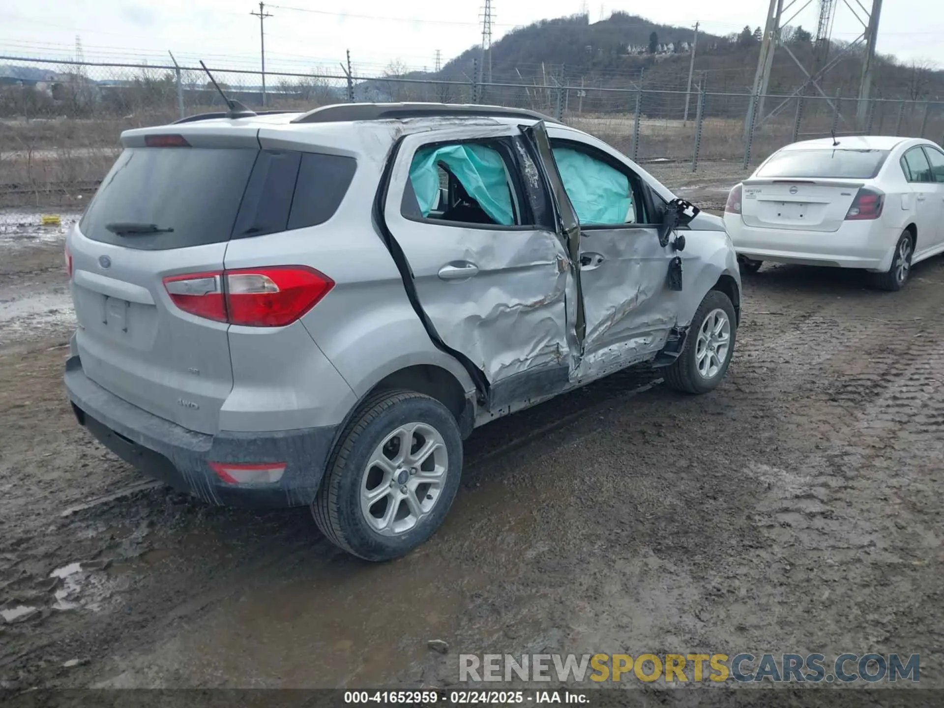 4 fotografías del automóvil dañado MAJ6S3GL0KC266941 FORD ECOSPORT 2019