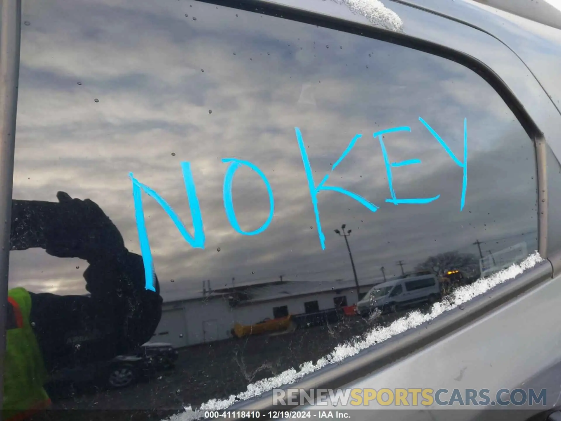 11 fotografías del automóvil dañado MAJ6S3GL1KC250540 FORD ECOSPORT 2019