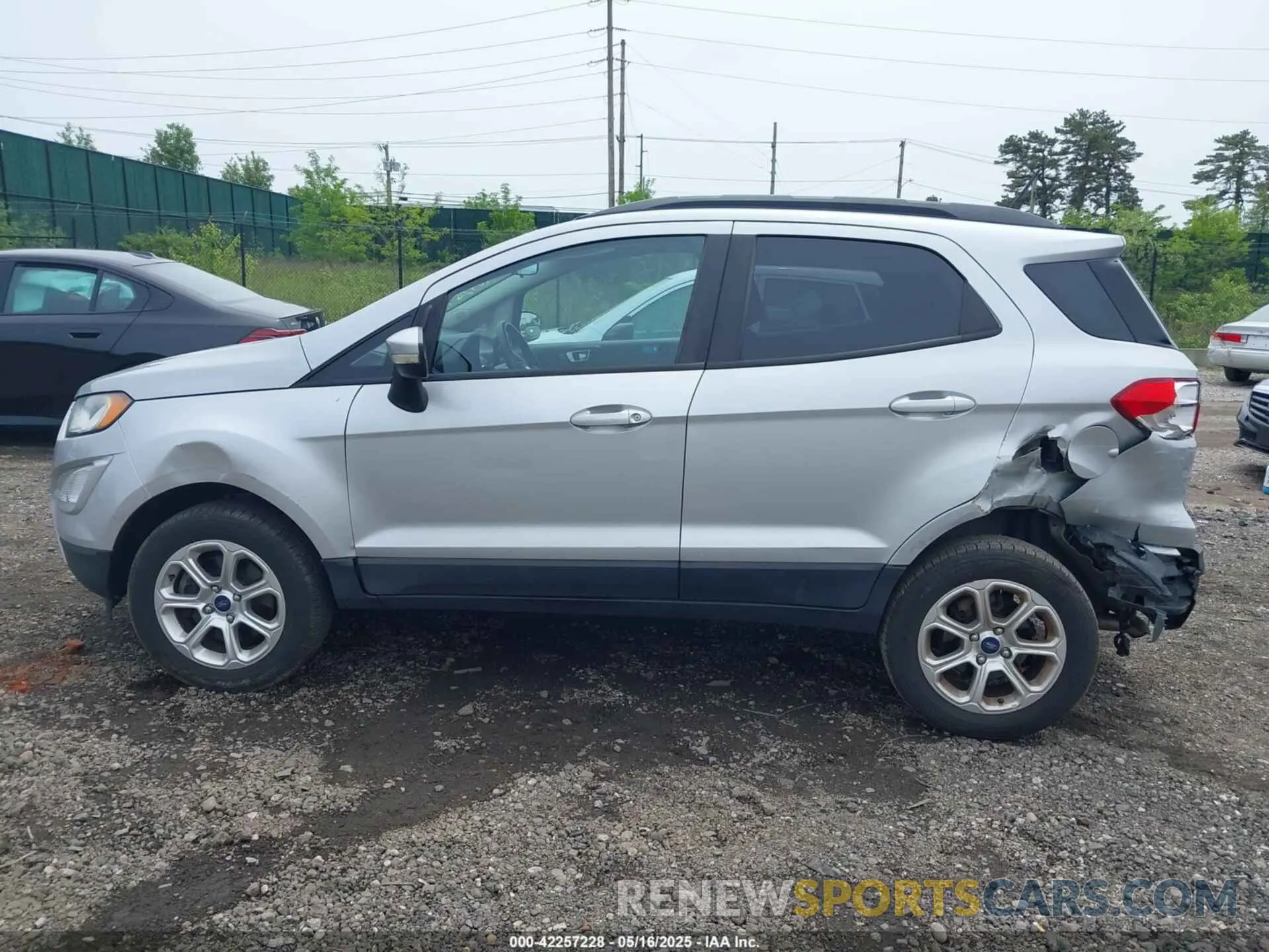 14 fotografías del automóvil dañado MAJ6S3GL1KC270741 FORD ECOSPORT 2019