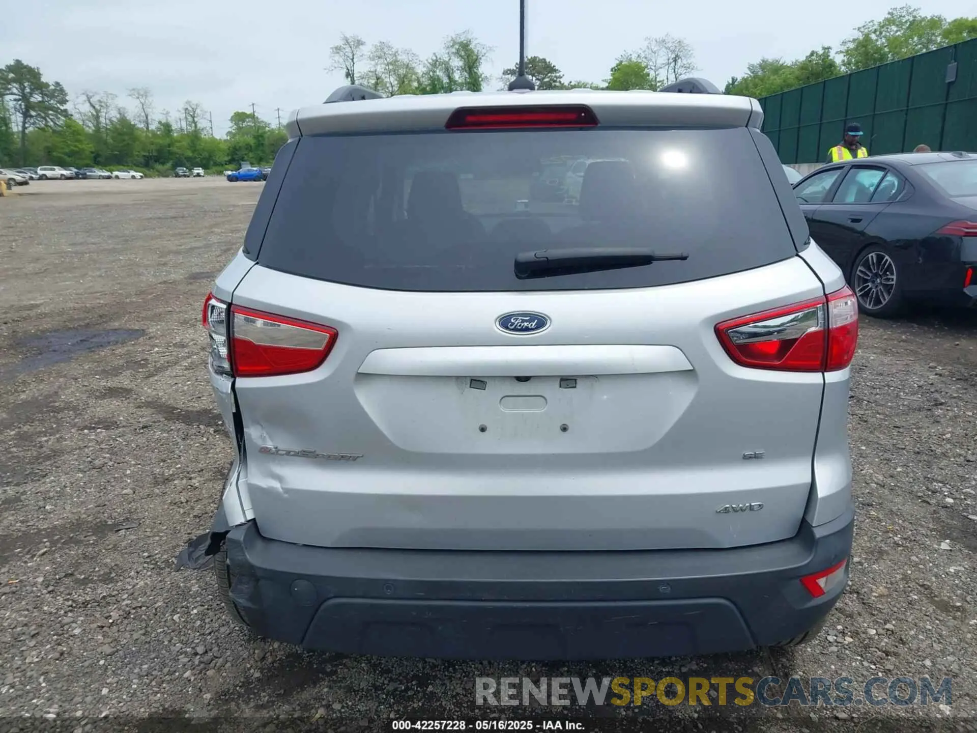 16 fotografías del automóvil dañado MAJ6S3GL1KC270741 FORD ECOSPORT 2019