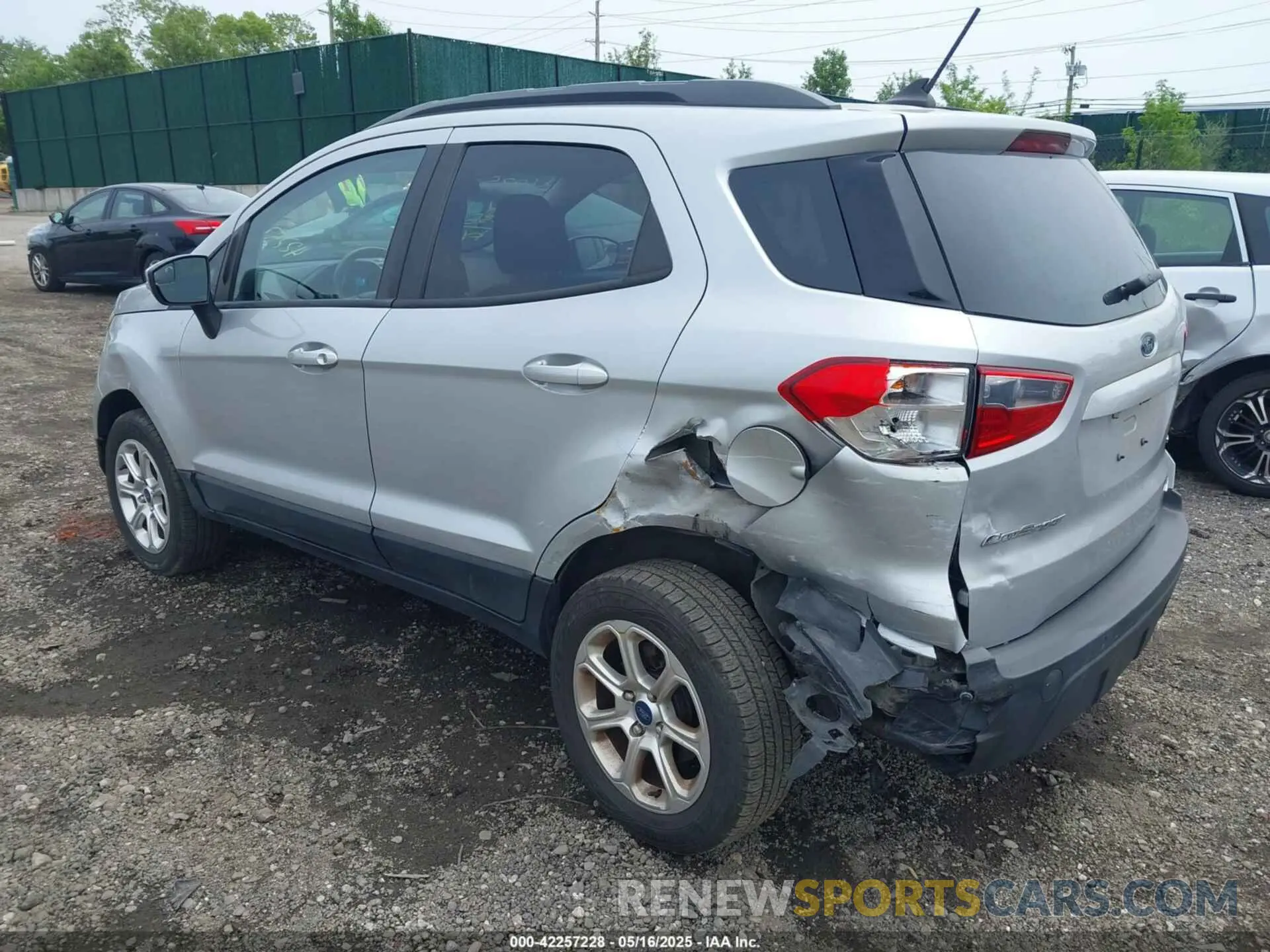 3 fotografías del automóvil dañado MAJ6S3GL1KC270741 FORD ECOSPORT 2019