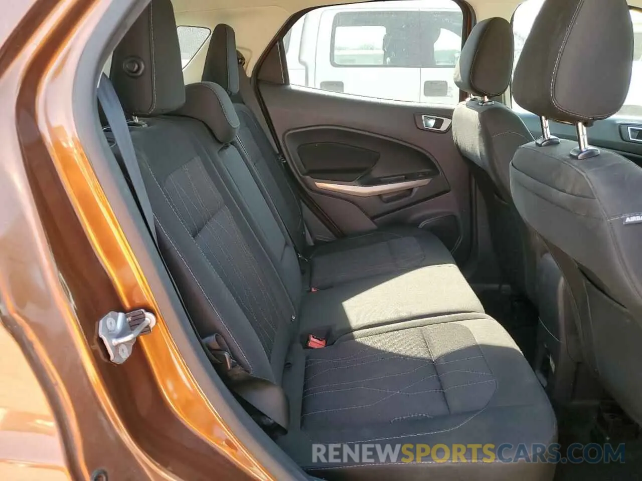 11 fotografías del automóvil dañado MAJ6S3GL1KC279052 FORD ECOSPORT 2019