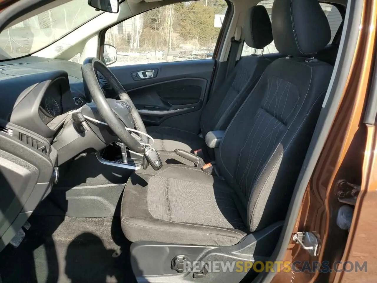 7 fotografías del automóvil dañado MAJ6S3GL1KC279052 FORD ECOSPORT 2019