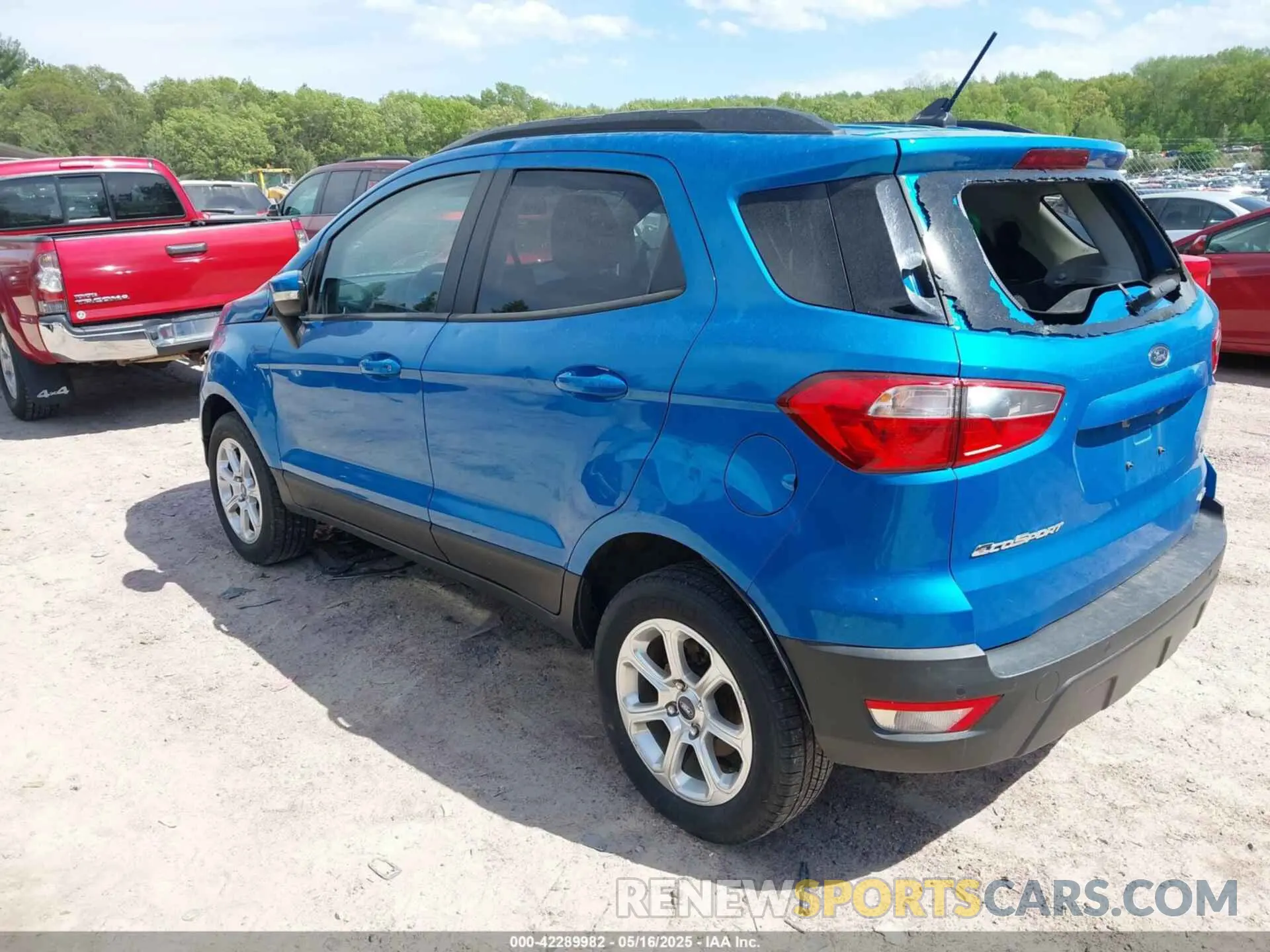 3 fotografías del automóvil dañado MAJ6S3GL5KC276378 FORD ECOSPORT 2019