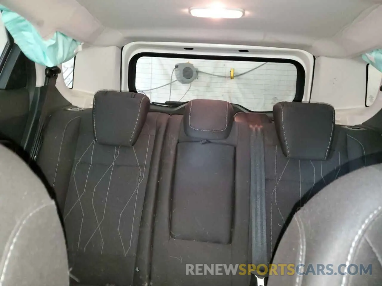 10 fotografías del automóvil dañado MAJ6S3GL5KC298347 FORD ECOSPORT 2019