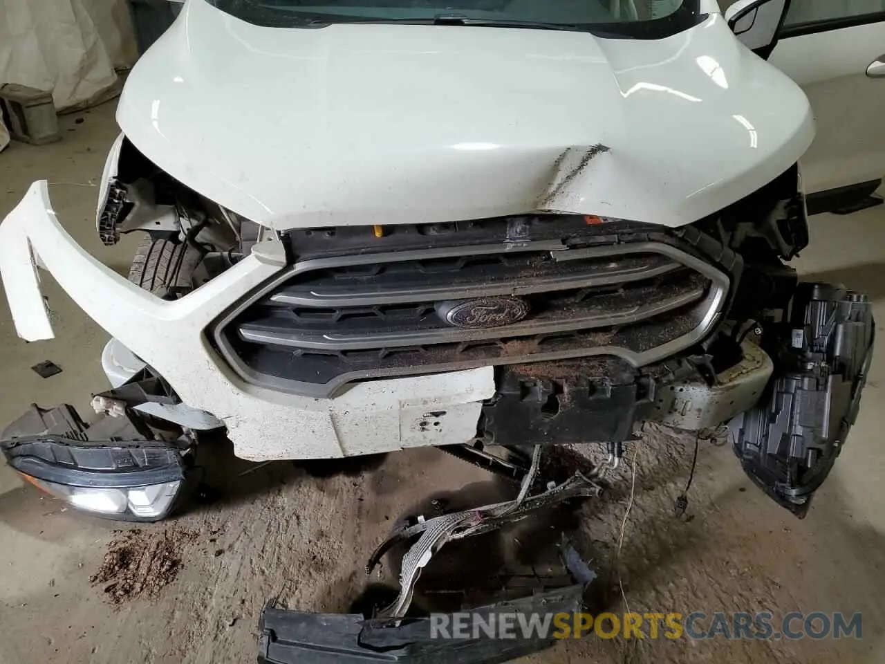 14 fotografías del automóvil dañado MAJ6S3GL5KC298347 FORD ECOSPORT 2019