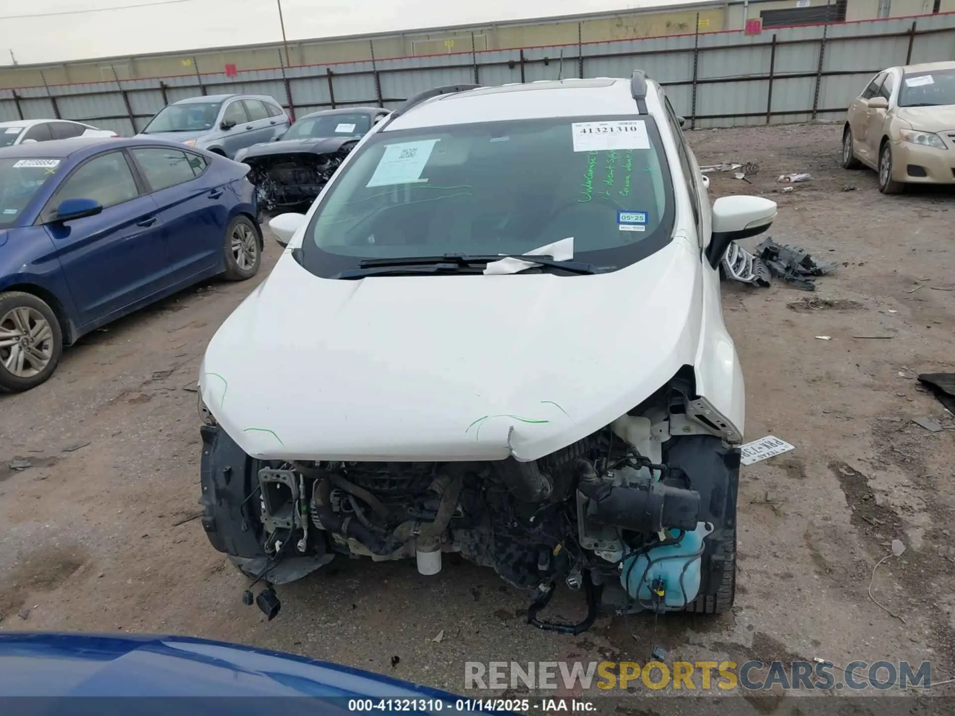 13 fotografías del automóvil dañado MAJ6S3GL6KC277040 FORD ECOSPORT 2019