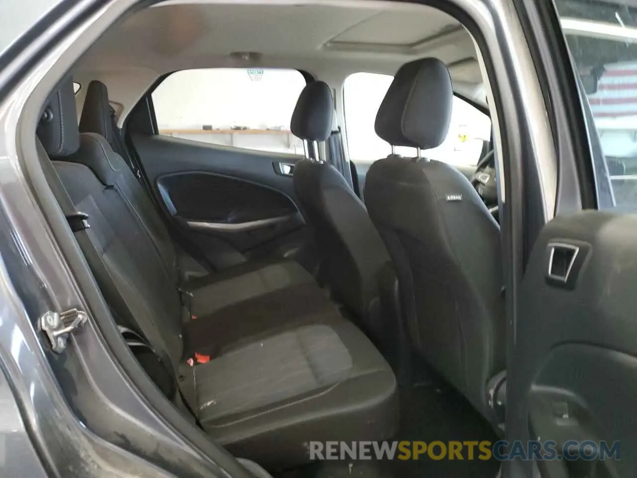 10 fotografías del automóvil dañado MAJ6S3GL9KC290171 FORD ECOSPORT 2019