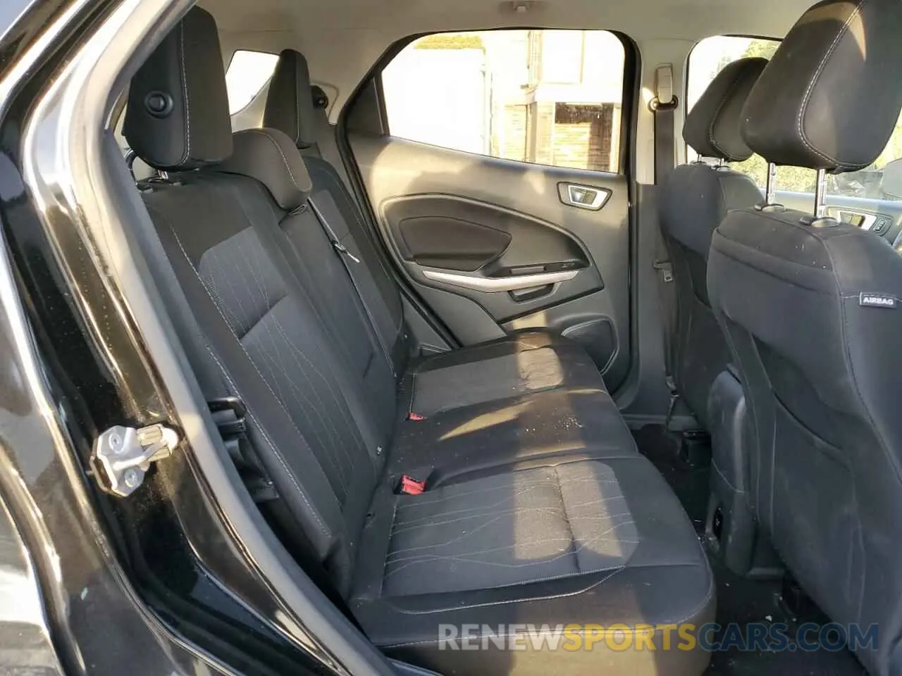 11 fotografías del automóvil dañado MAJ6S3GLXKC274710 FORD ECOSPORT 2019