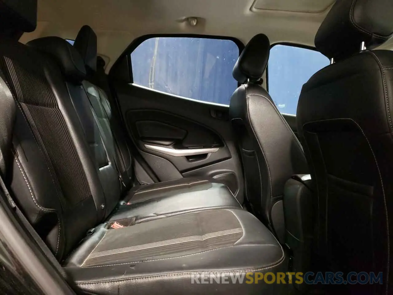 11 fotografías del automóvil dañado MAJ6S3JL0KC309201 FORD ECOSPORT 2019