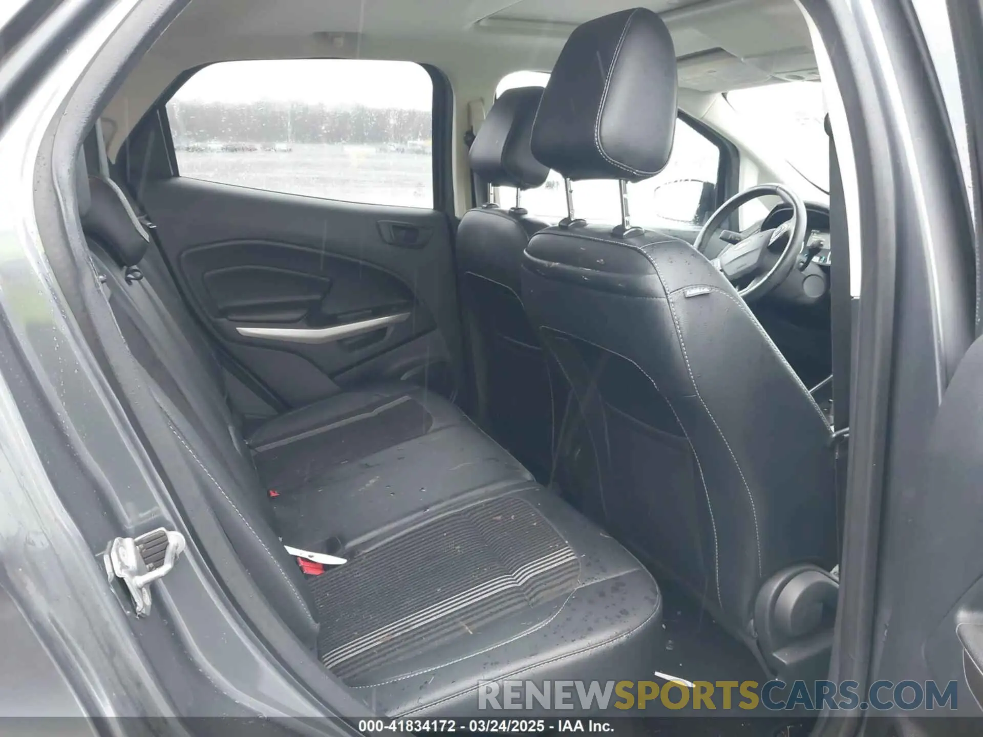 8 fotografías del automóvil dañado MAJ6S3JL2KC254718 FORD ECOSPORT 2019