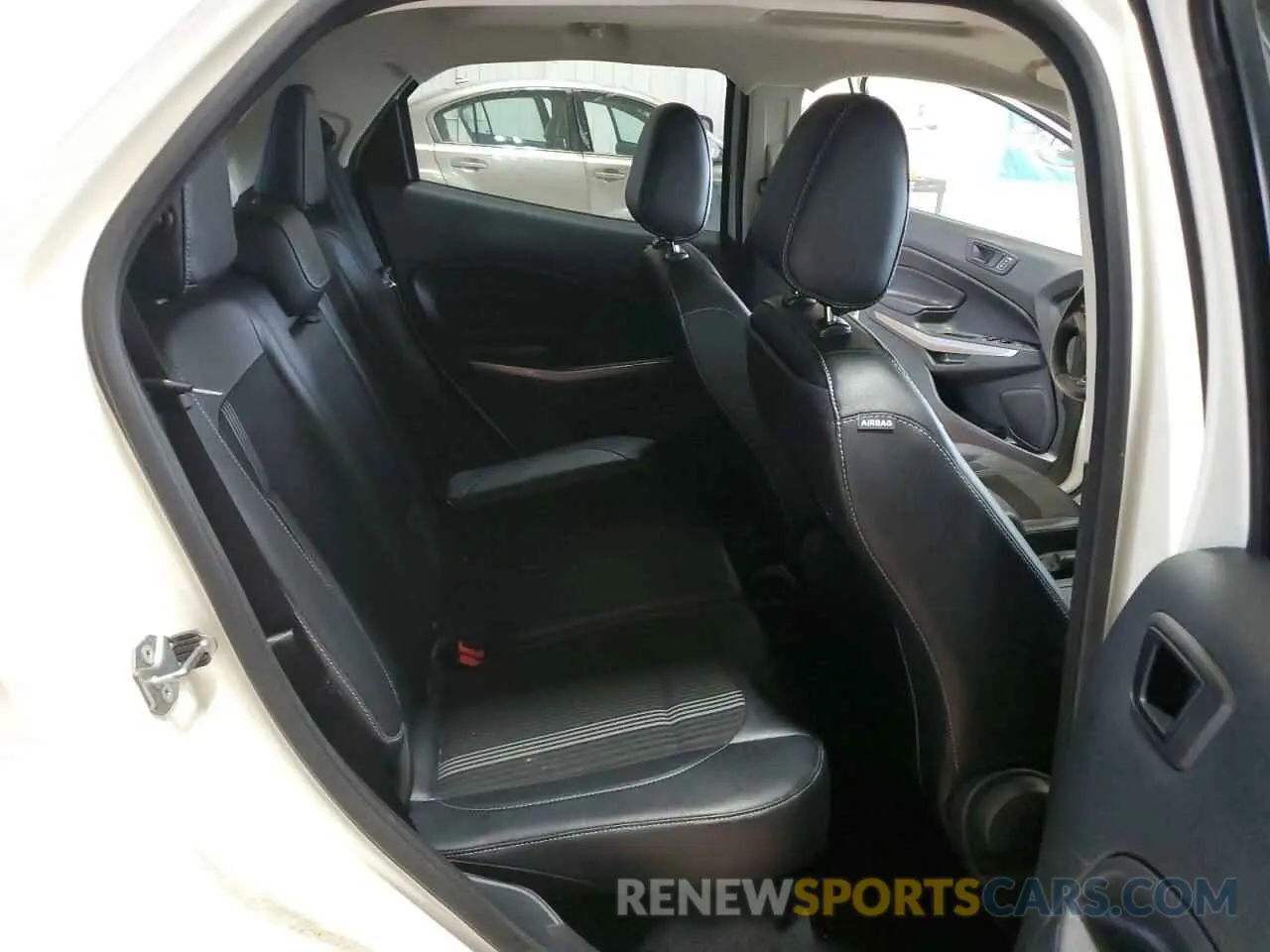 11 fotografías del automóvil dañado MAJ6S3JL9KC295525 FORD ECOSPORT 2019