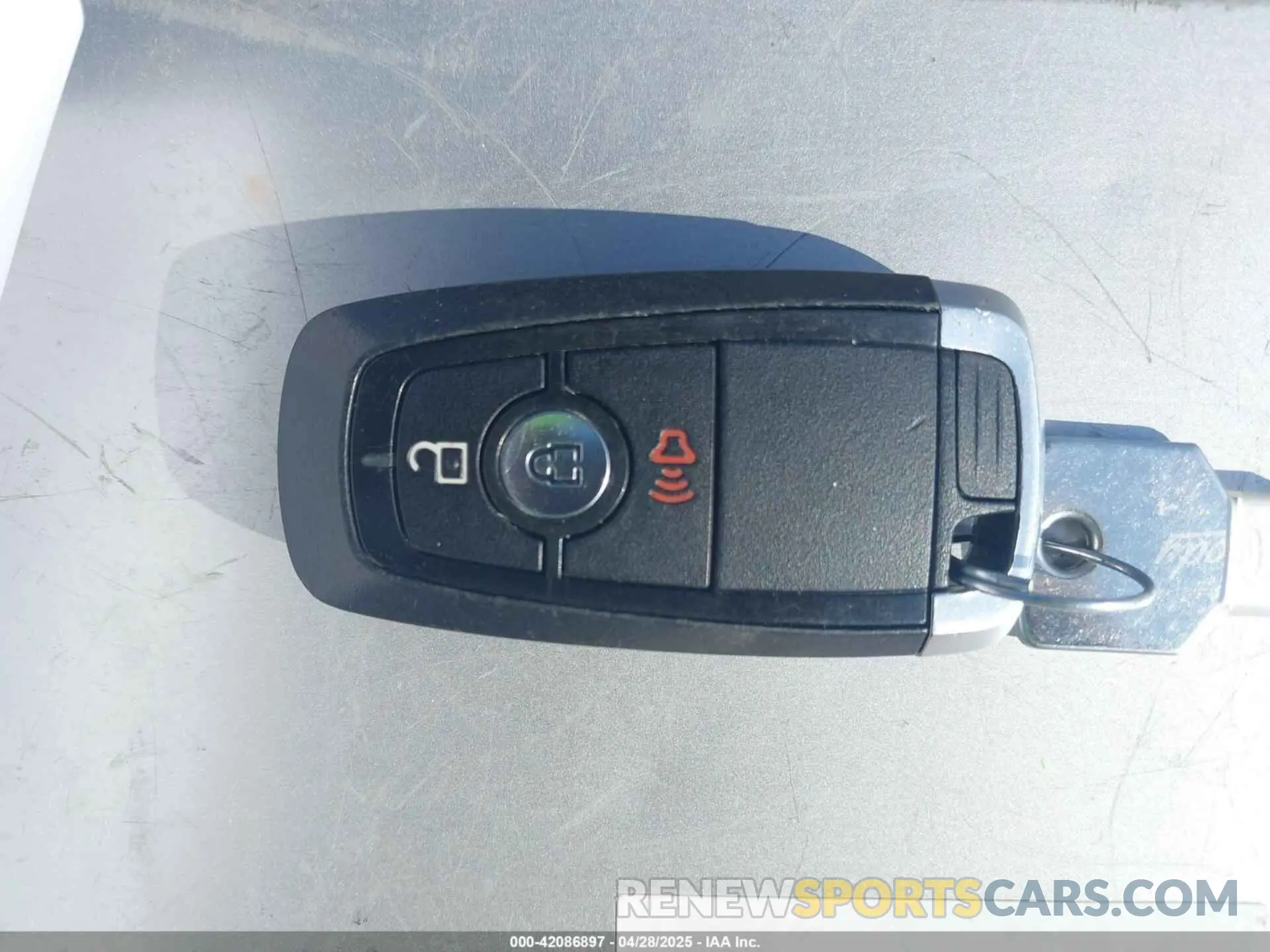 11 fotografías del automóvil dañado MAJ6S3KL1KC299406 FORD ECOSPORT 2019