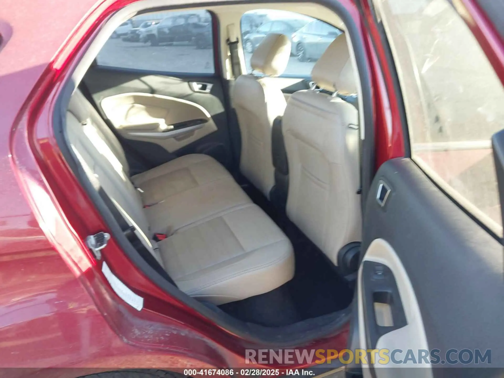8 fotografías del automóvil dañado MAJ6S3KL4KC271163 FORD ECOSPORT 2019