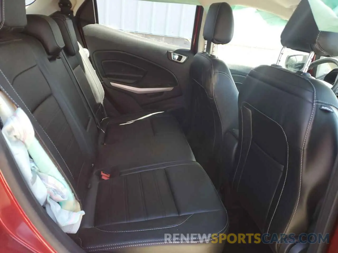 11 fotografías del automóvil dañado MAJ6S3KL5KC255764 FORD ECOSPORT 2019