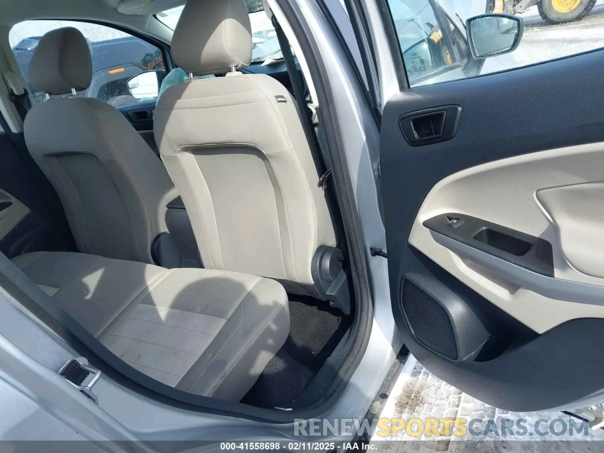 8 fotografías del automóvil dañado MAJ3S2FEXLC367468 FORD ECOSPORT 2020