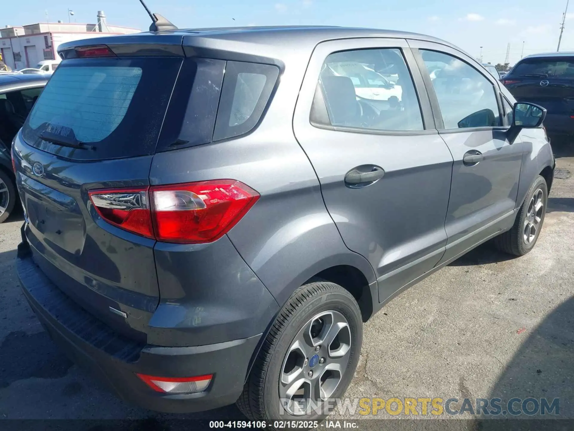 4 fotografías del automóvil dañado MAJ3S2FEXLC384707 FORD ECOSPORT 2020