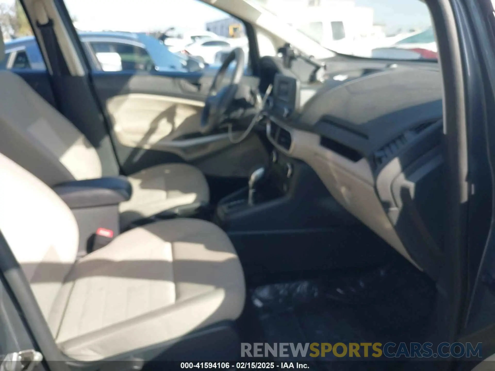 5 fotografías del automóvil dañado MAJ3S2FEXLC384707 FORD ECOSPORT 2020