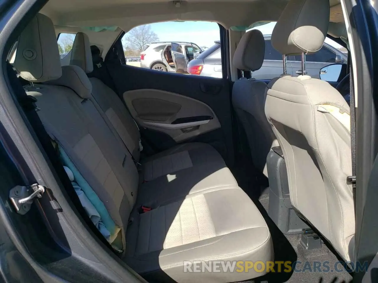 11 fotografías del automóvil dañado MAJ3S2FEXLC387123 FORD ECOSPORT 2020