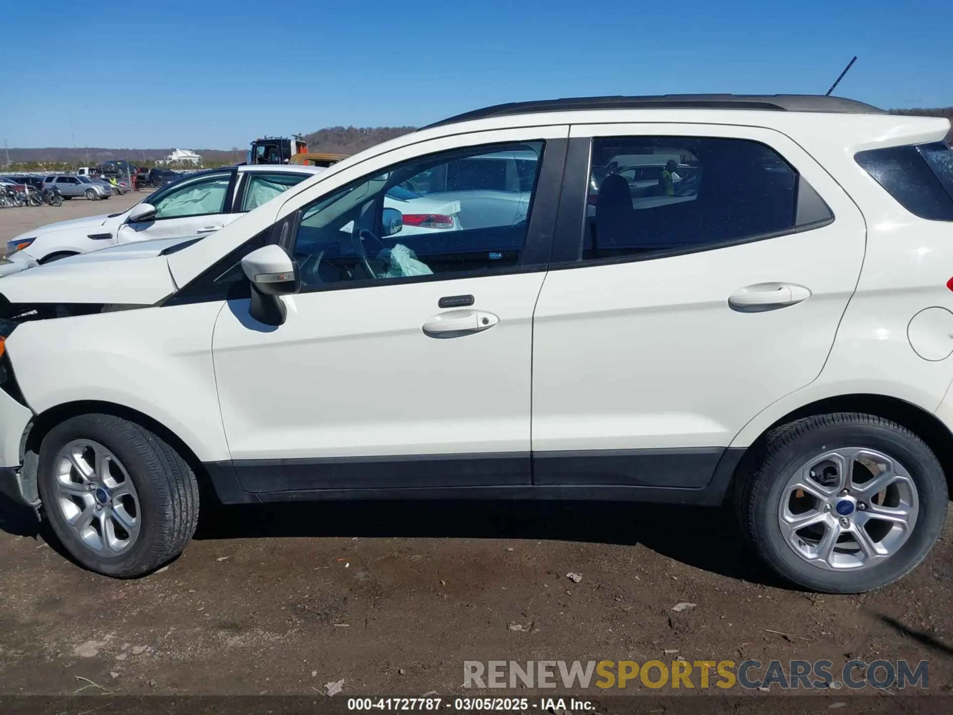 14 fotografías del automóvil dañado MAJ3S2GE0LC322232 FORD ECOSPORT 2020