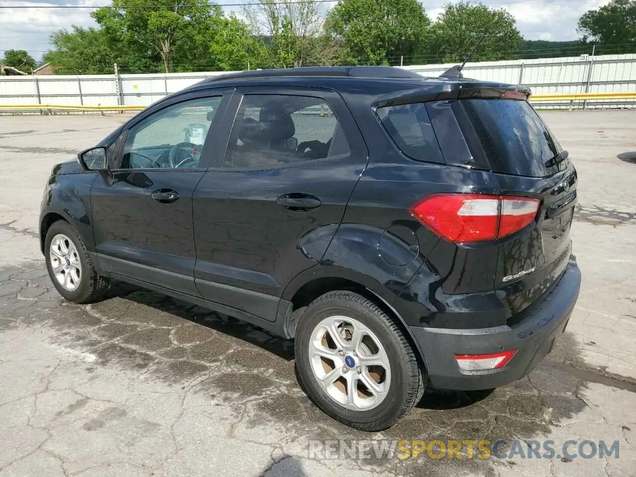 2 fotografías del automóvil dañado MAJ3S2GE0LC329486 FORD ECOSPORT 2020