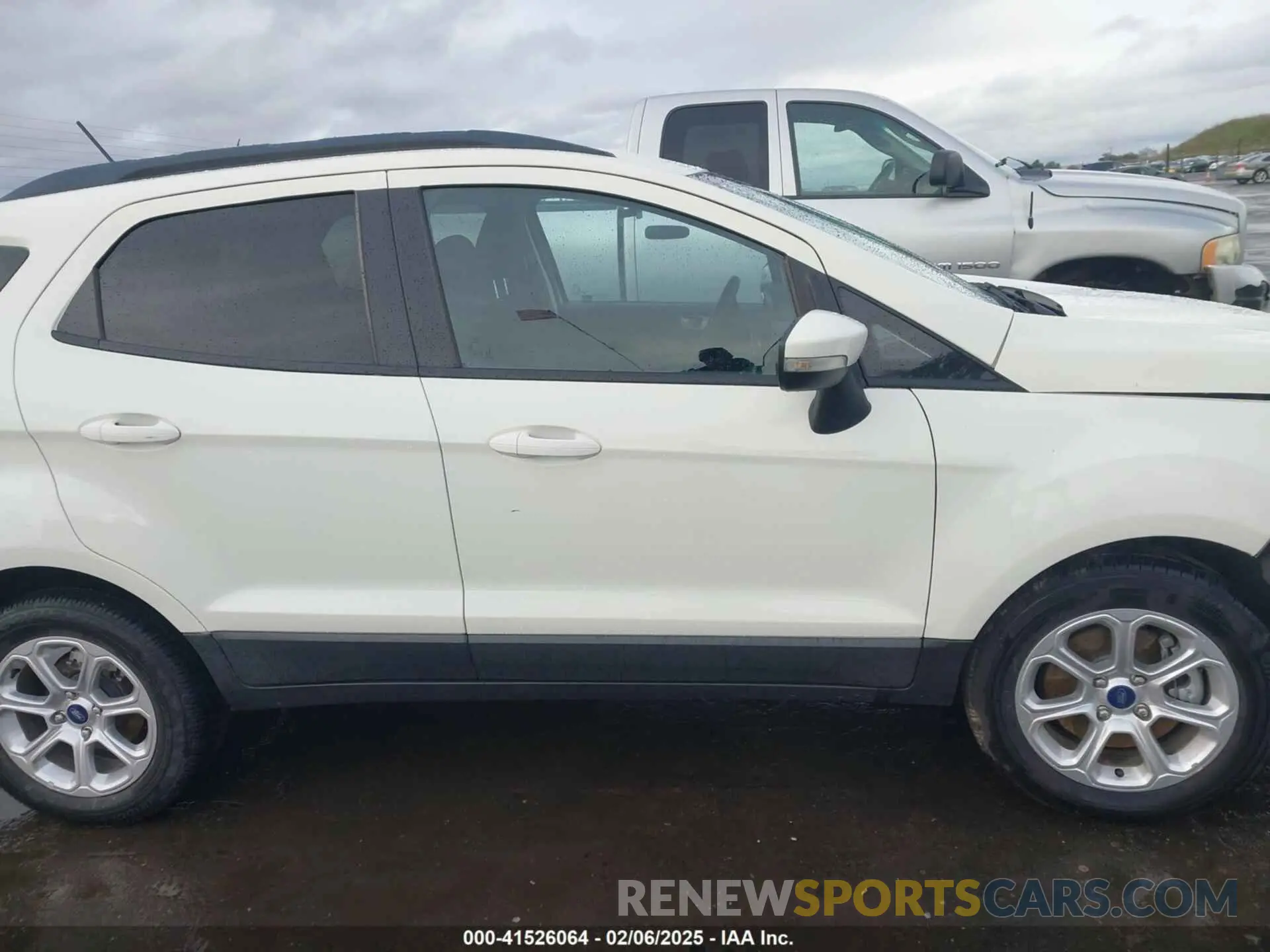 14 fotografías del automóvil dañado MAJ3S2GE0LC384651 FORD ECOSPORT 2020