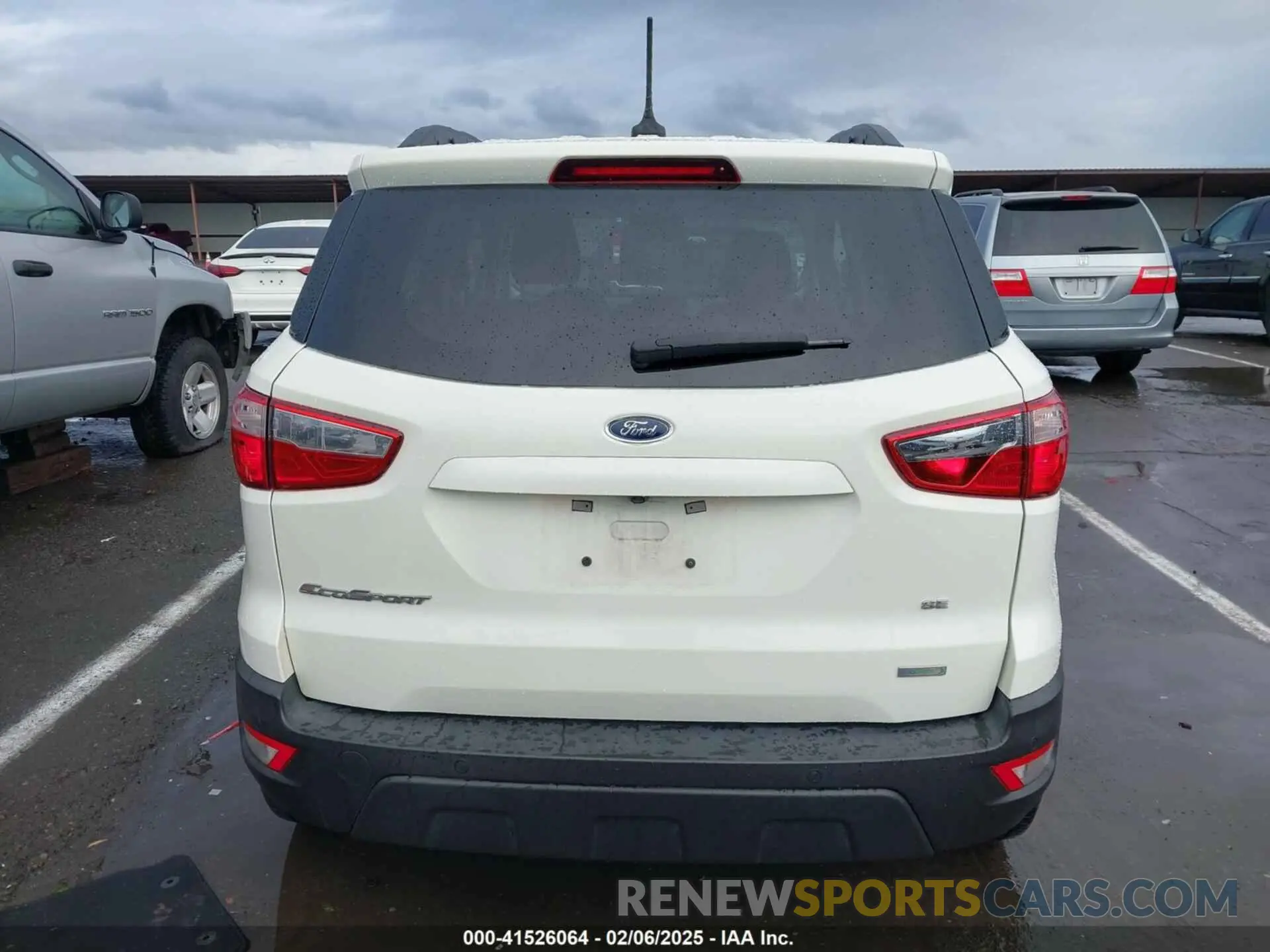 17 fotografías del automóvil dañado MAJ3S2GE0LC384651 FORD ECOSPORT 2020