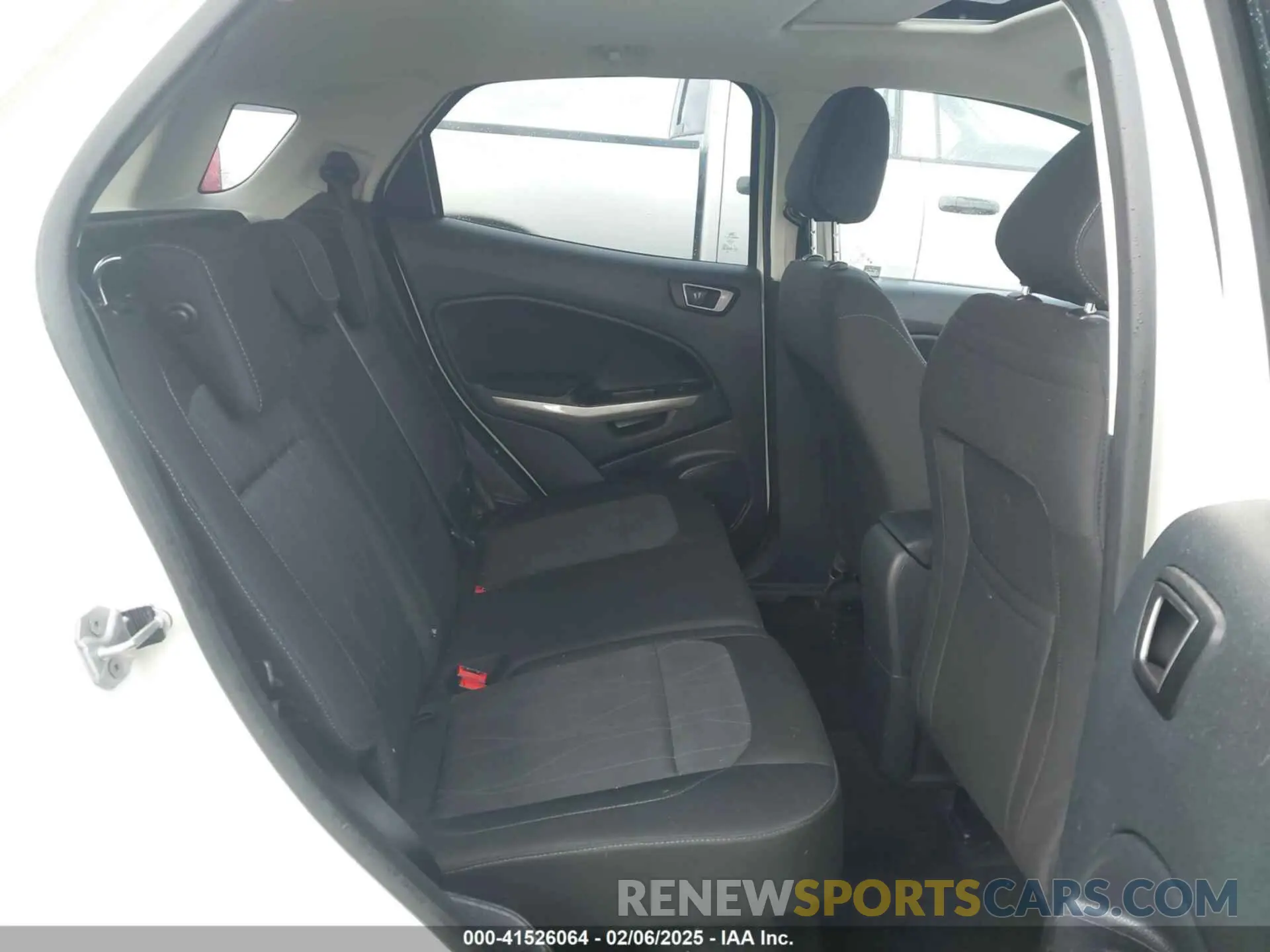 8 fotografías del automóvil dañado MAJ3S2GE0LC384651 FORD ECOSPORT 2020