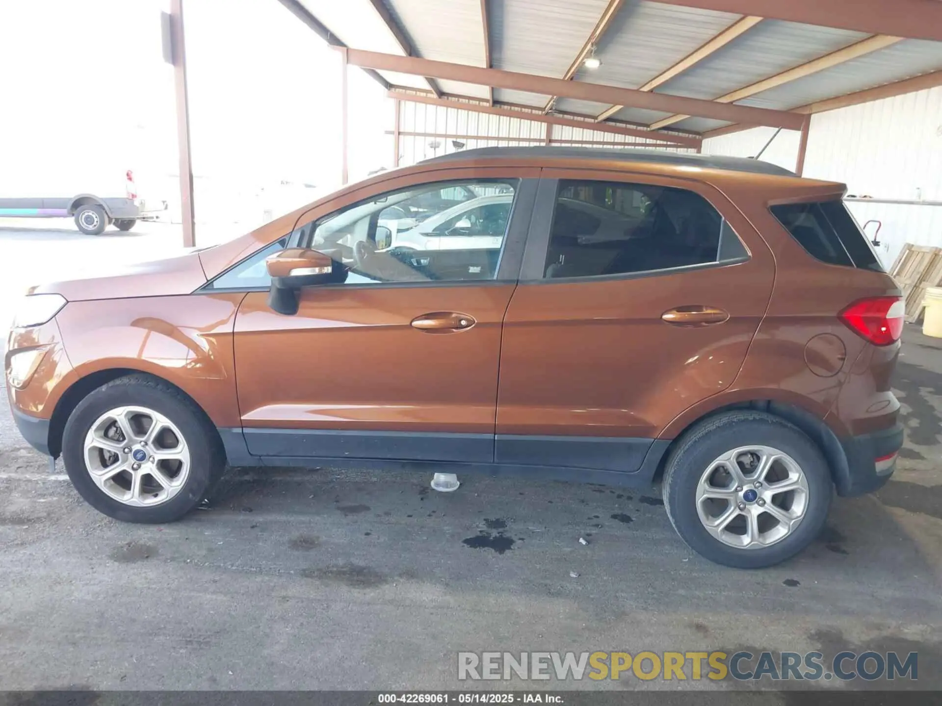 14 fotografías del automóvil dañado MAJ3S2GE1LC312339 FORD ECOSPORT 2020