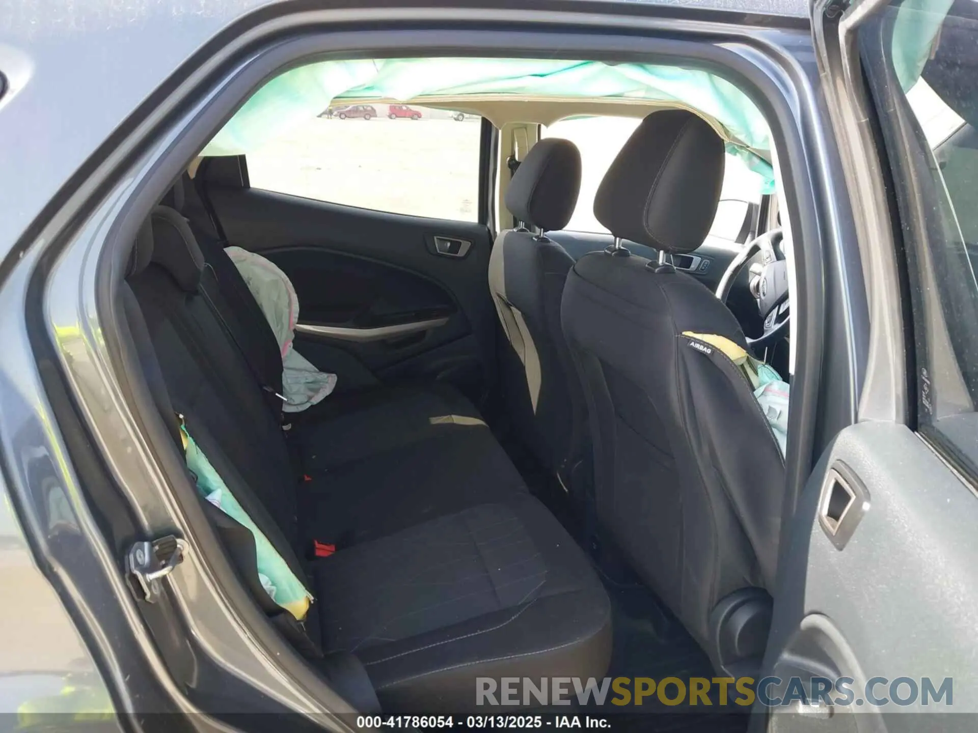 8 fotografías del automóvil dañado MAJ3S2GE1LC333837 FORD ECOSPORT 2020