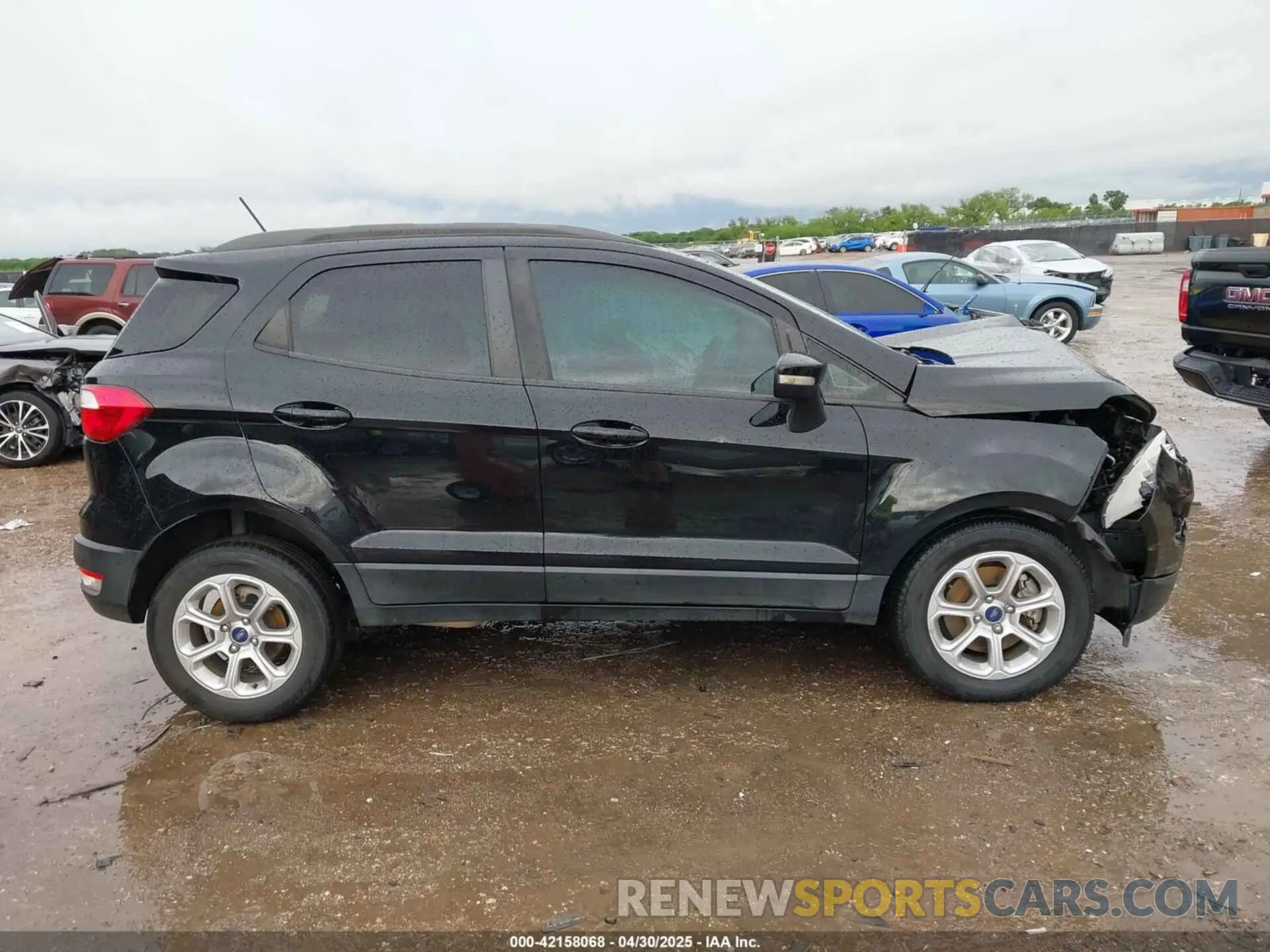 12 fotografías del automóvil dañado MAJ3S2GE1LC337631 FORD ECOSPORT 2020