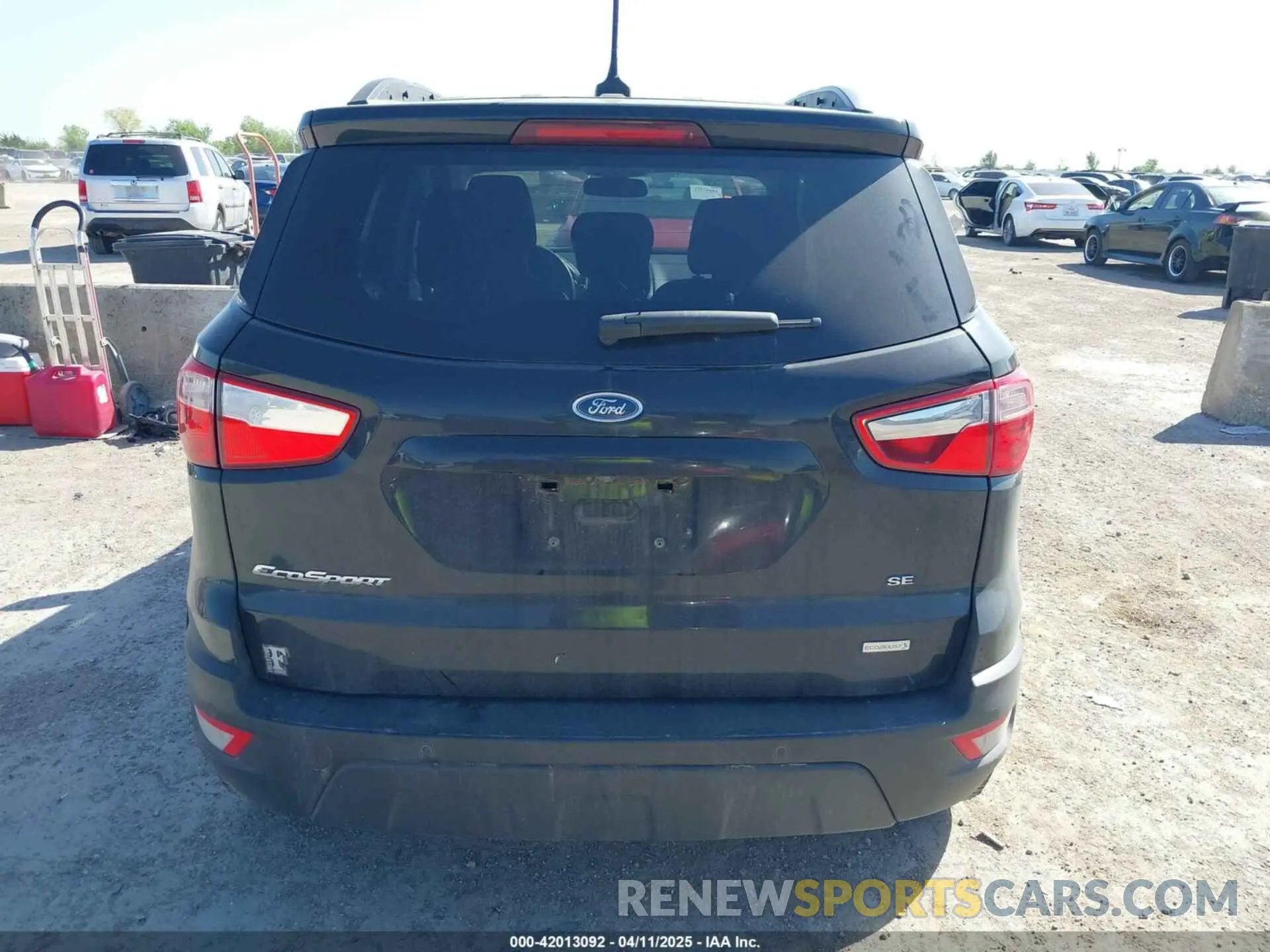 16 fotografías del automóvil dañado MAJ3S2GE1LC386392 FORD ECOSPORT 2020