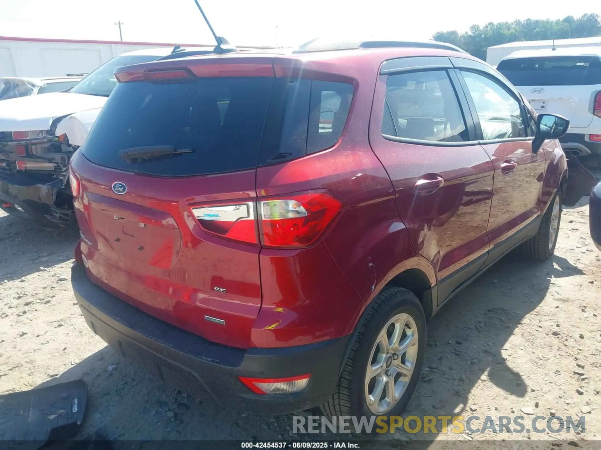 4 fotografías del automóvil dañado MAJ3S2GE2LC371027 FORD ECOSPORT 2020