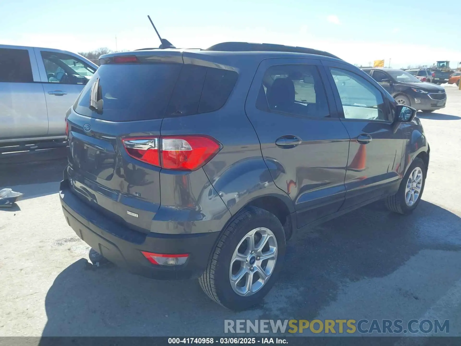 4 fotografías del automóvil dañado MAJ3S2GE4LC363236 FORD ECOSPORT 2020