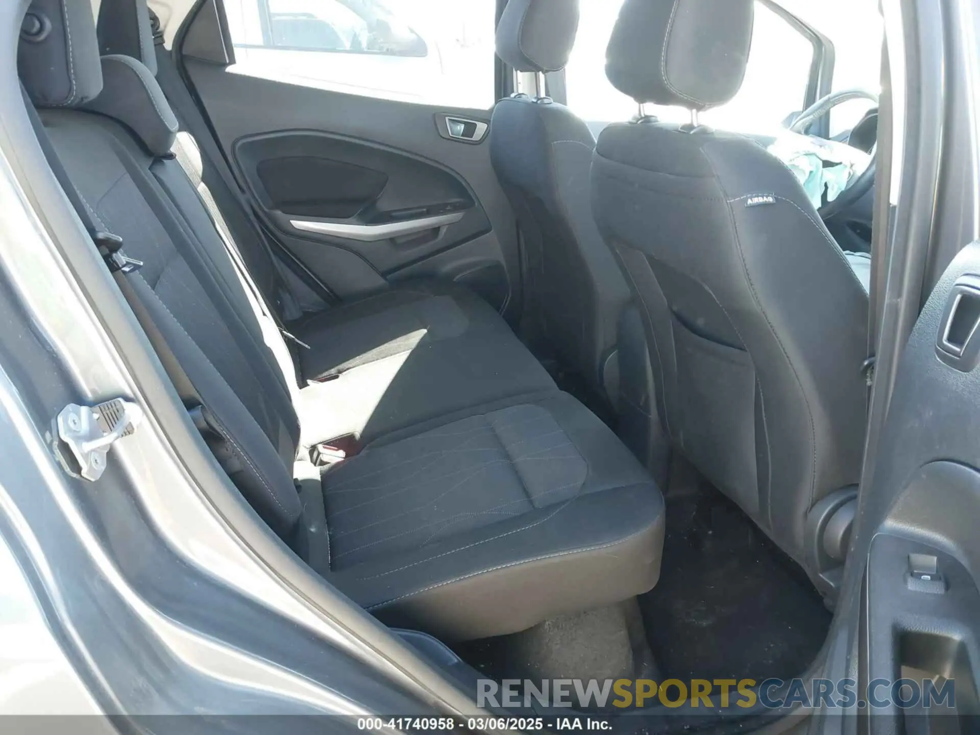 8 fotografías del automóvil dañado MAJ3S2GE4LC363236 FORD ECOSPORT 2020