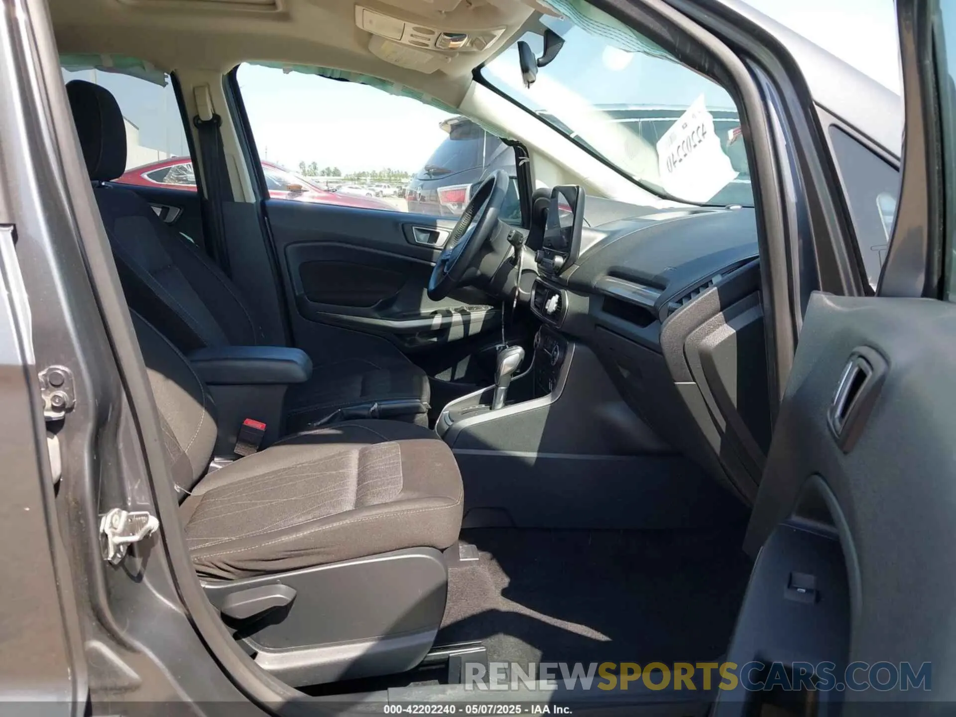 5 fotografías del automóvil dañado MAJ3S2GE4LC378352 FORD ECOSPORT 2020