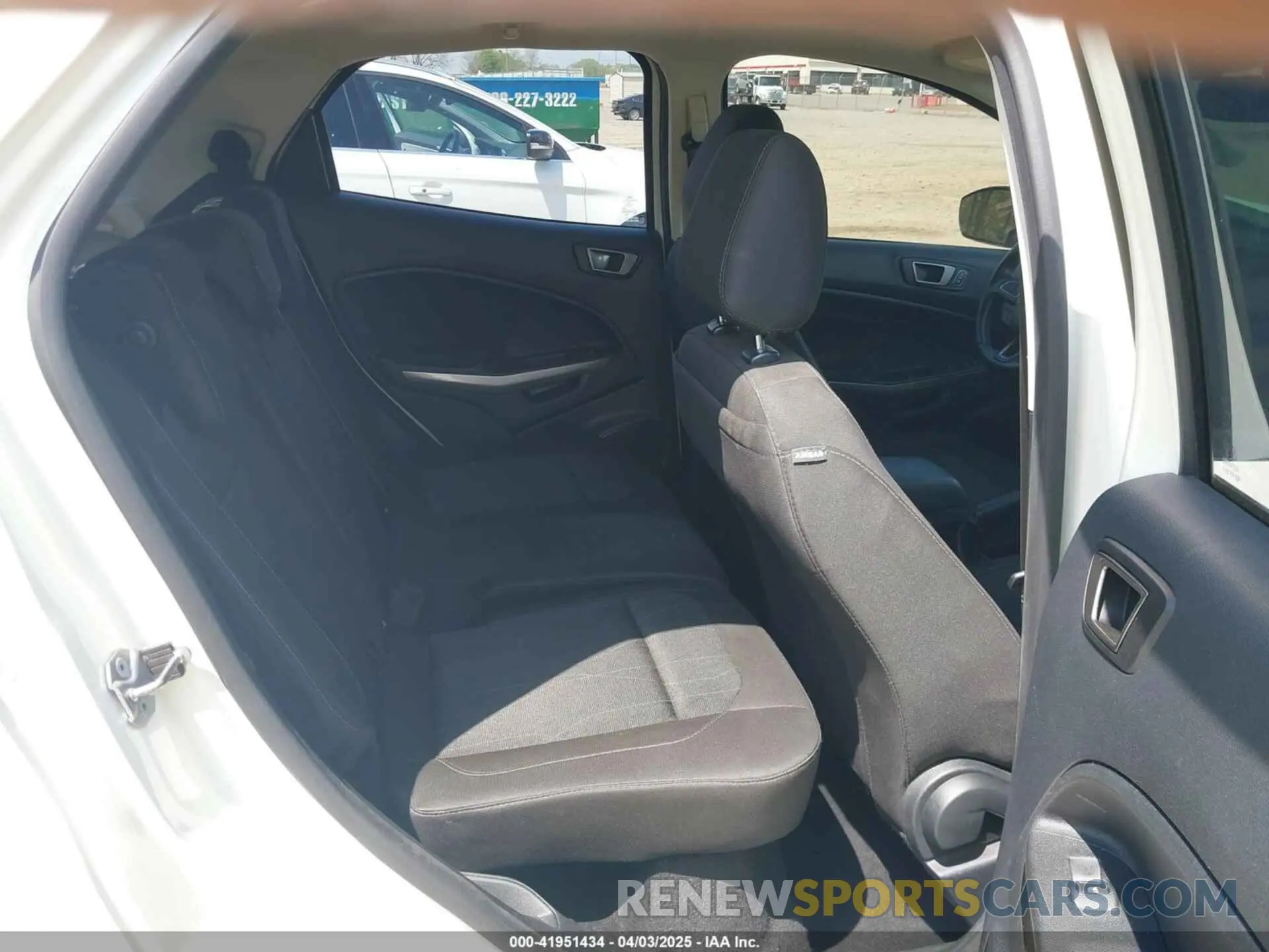8 fotografías del automóvil dañado MAJ3S2GE5LC314479 FORD ECOSPORT 2020