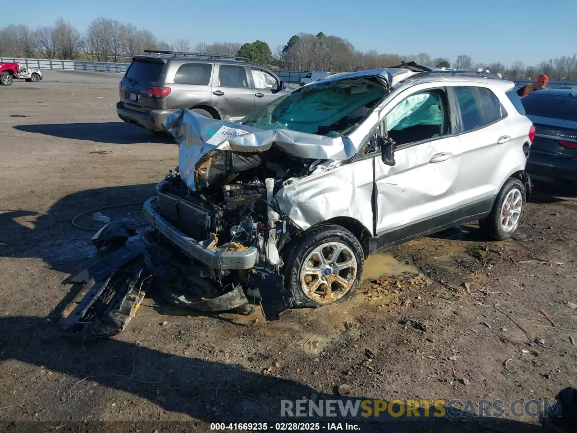 2 fotografías del automóvil dañado MAJ3S2GE6LC323112 FORD ECOSPORT 2020