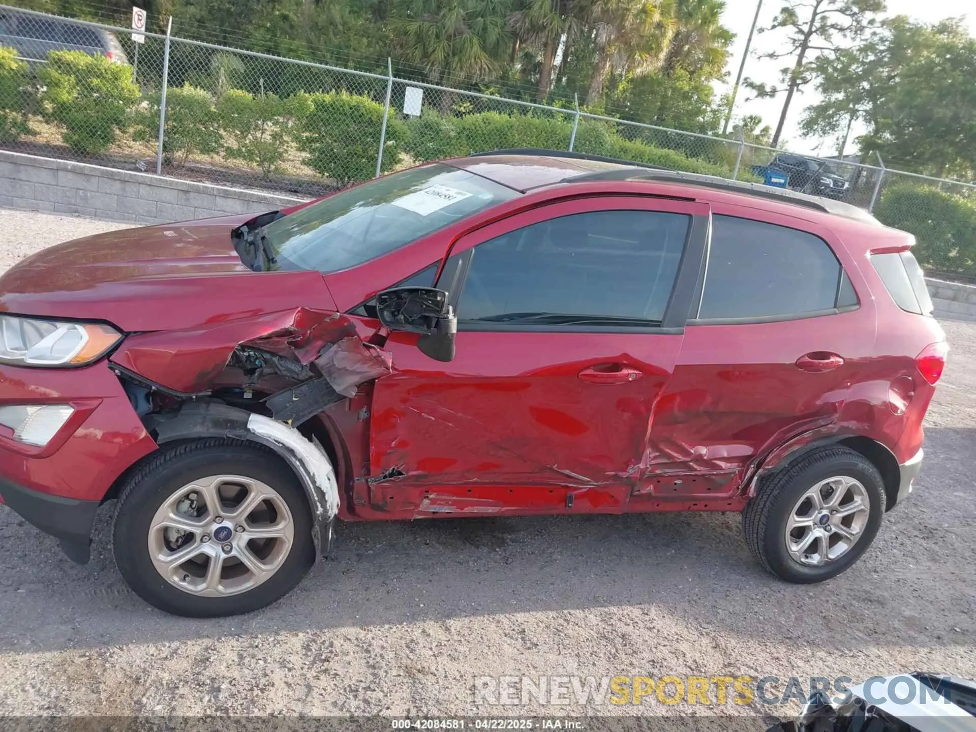 14 fotografías del automóvil dañado MAJ3S2GE6LC365456 FORD ECOSPORT 2020
