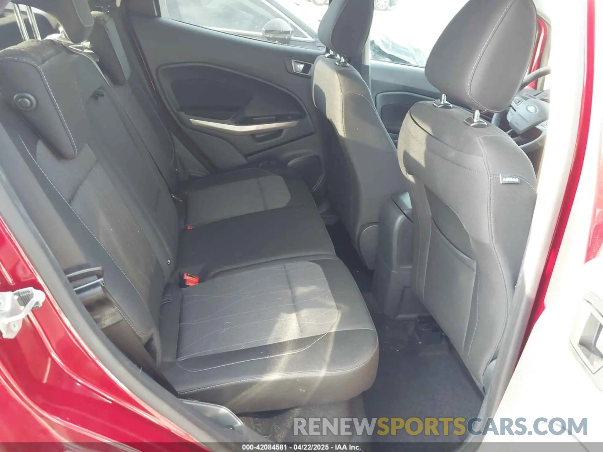 8 fotografías del automóvil dañado MAJ3S2GE6LC365456 FORD ECOSPORT 2020