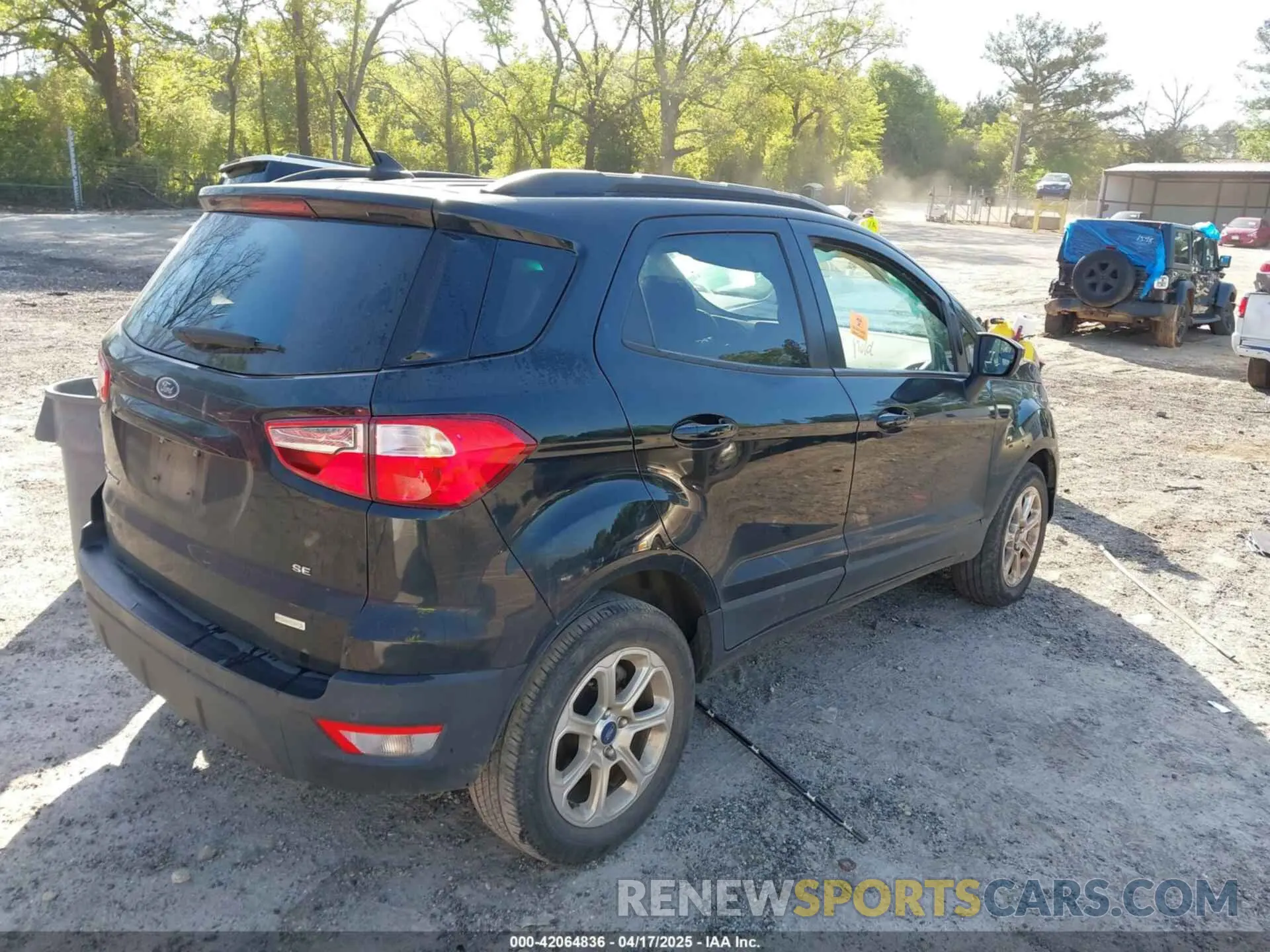 4 fotografías del automóvil dañado MAJ3S2GE8LC314850 FORD ECOSPORT 2020