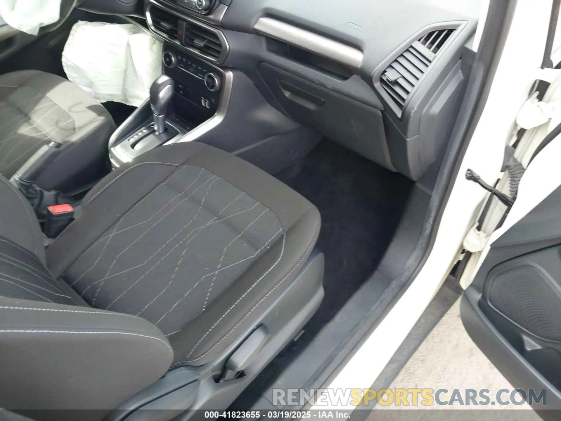 5 fotografías del automóvil dañado MAJ3S2GE8LC316601 FORD ECOSPORT 2020