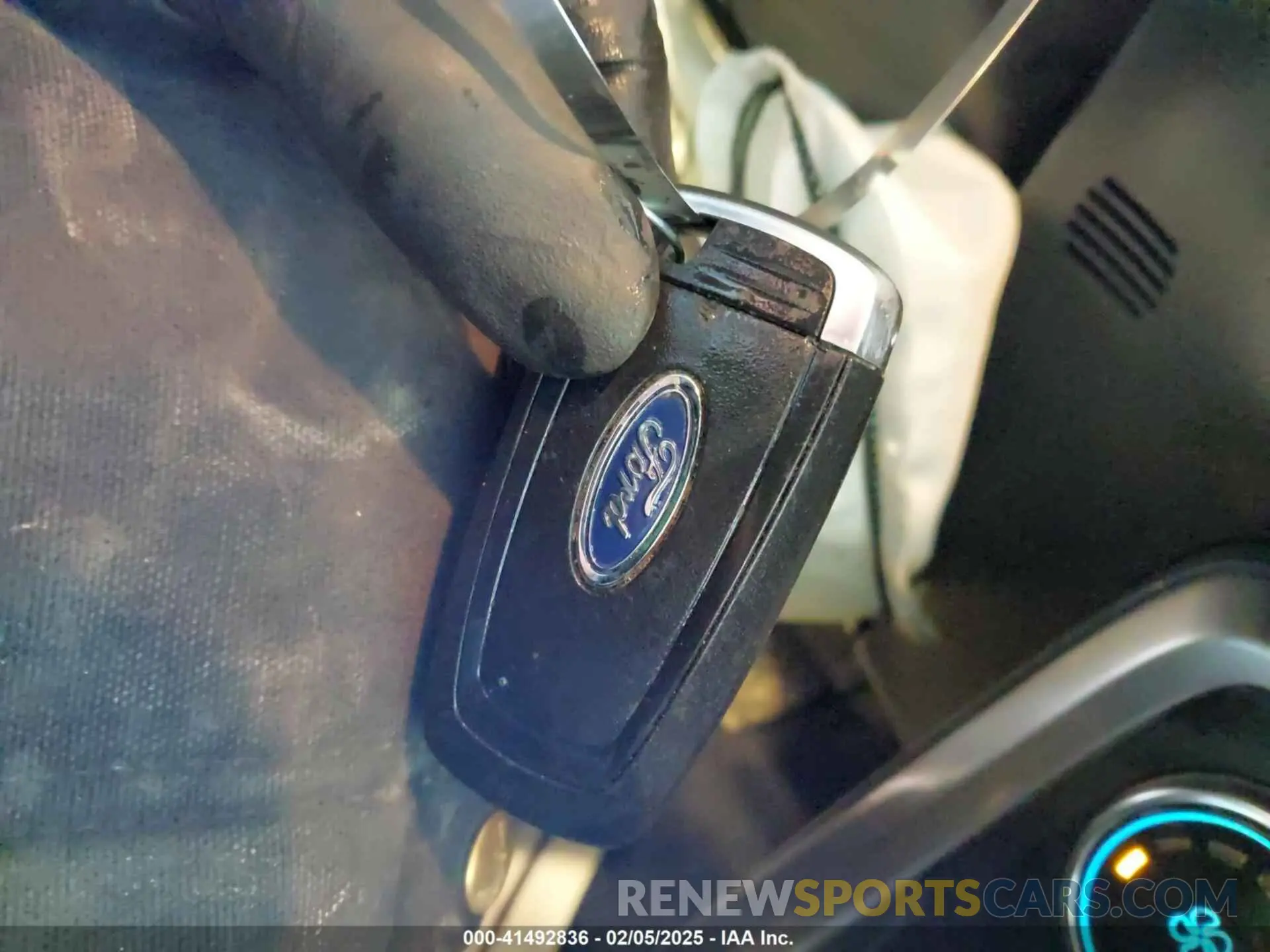 11 fotografías del automóvil dañado MAJ3S2GE8LC324052 FORD ECOSPORT 2020